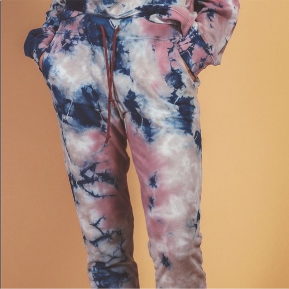 NWT DAYDREAMER Rouge Storm Tie-Dye Jogger in Rouge Storm Size Small - Picture 14 of 15